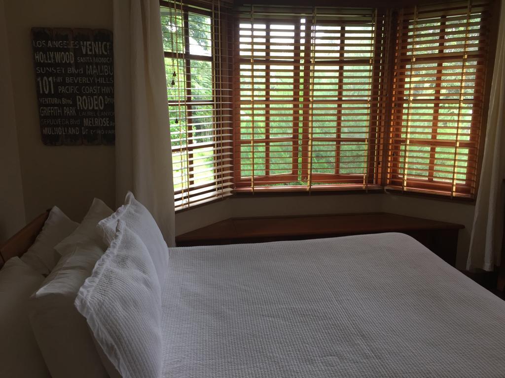 Allumbah Pocket Cottages Yungaburra Bagian luar foto