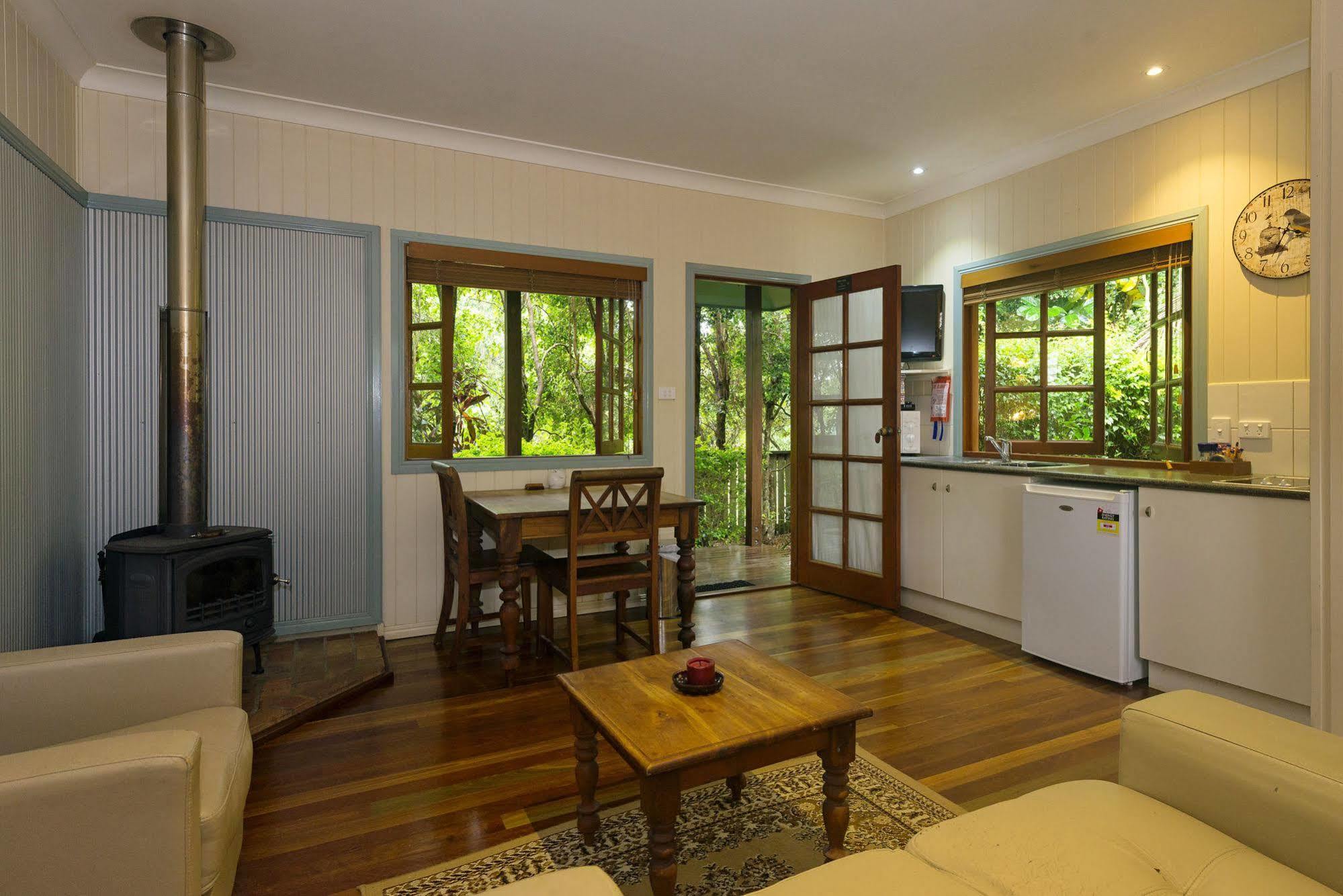 Allumbah Pocket Cottages Yungaburra Bagian luar foto