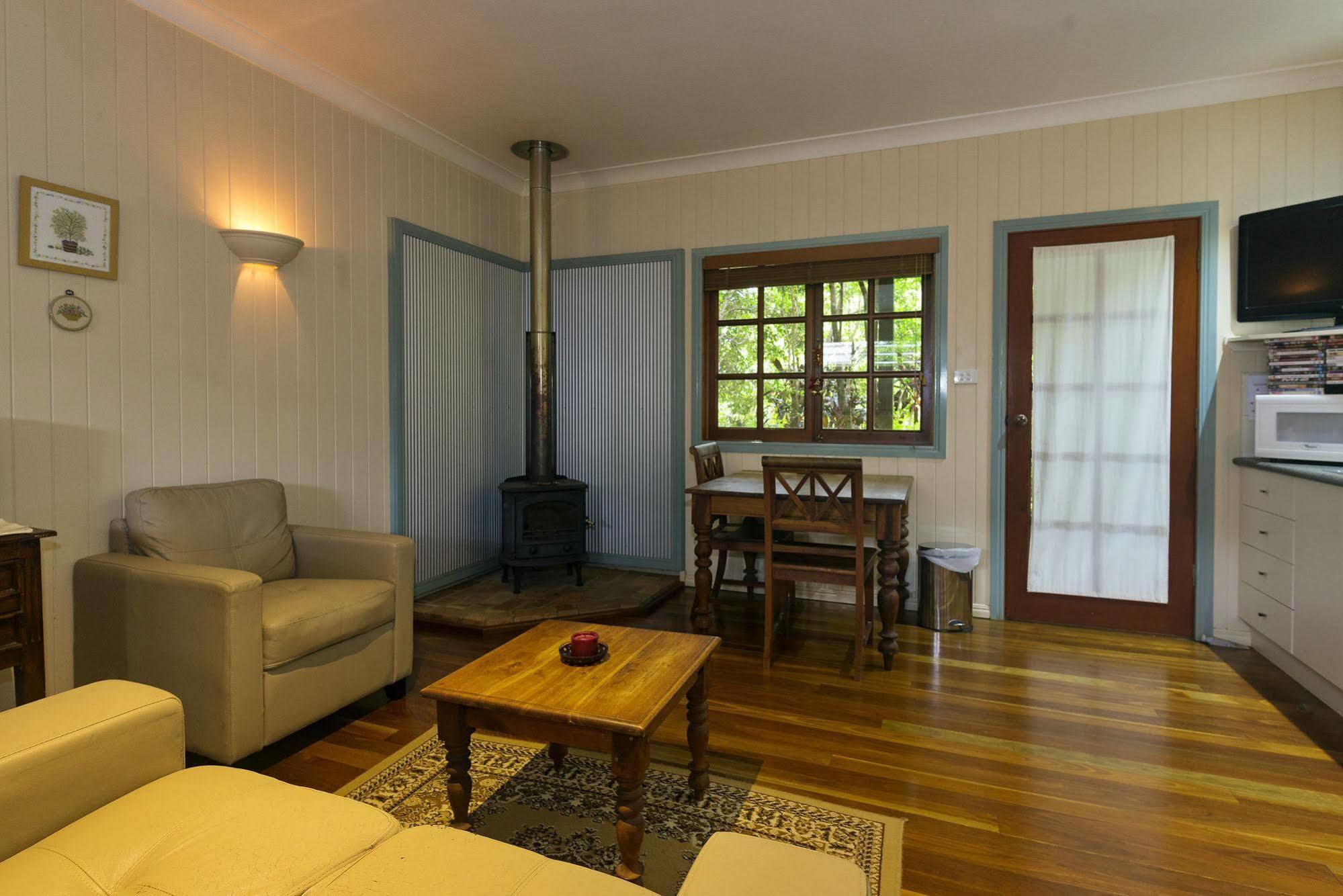 Allumbah Pocket Cottages Yungaburra Bagian luar foto