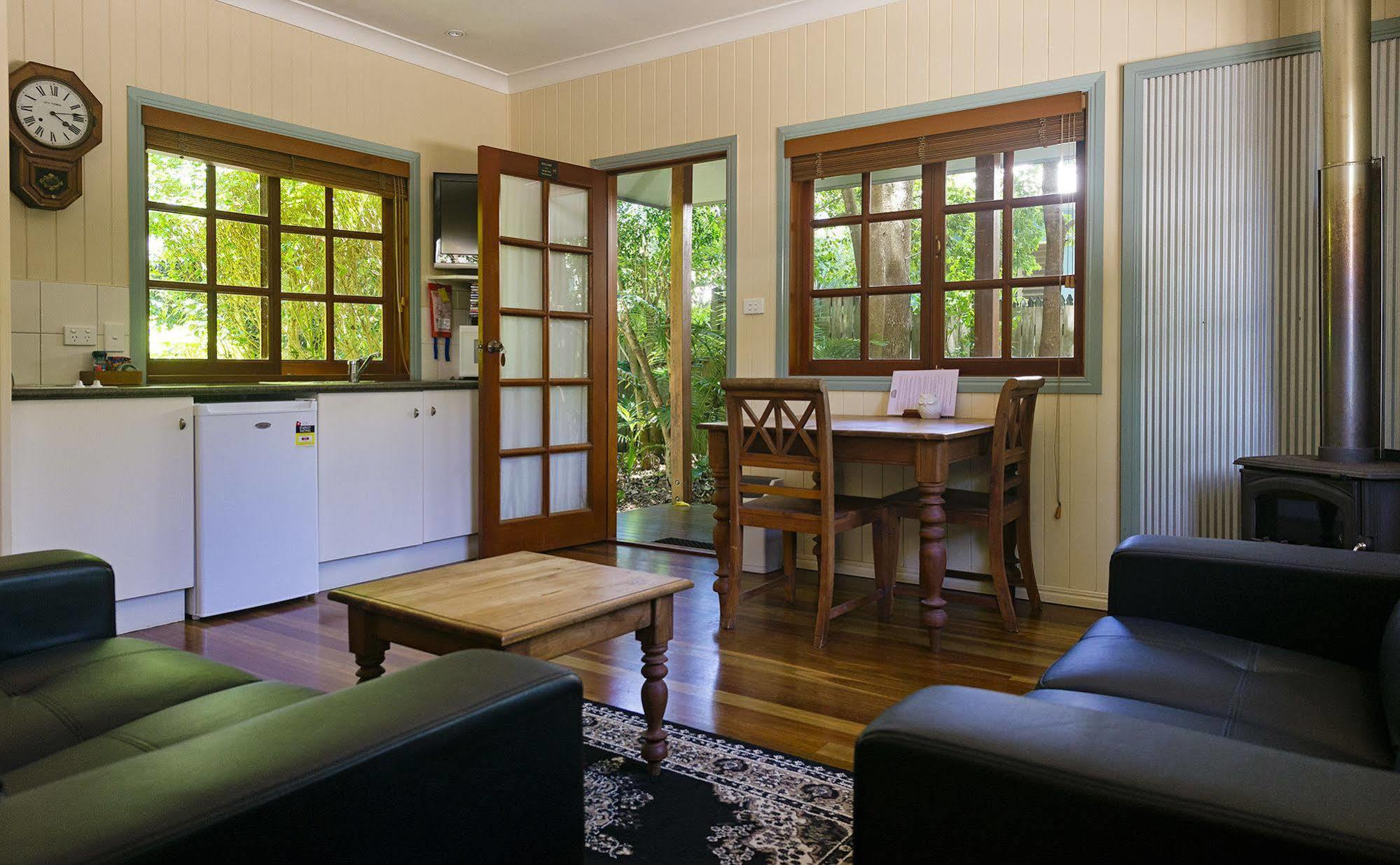 Allumbah Pocket Cottages Yungaburra Bagian luar foto
